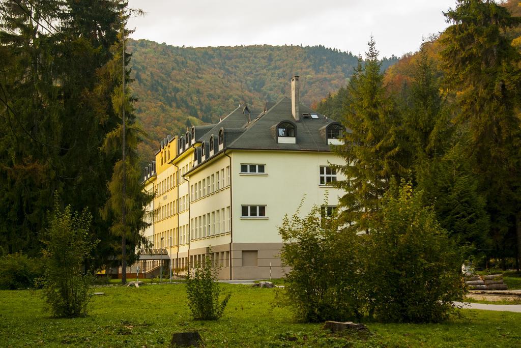 Hotel Skalka Rajecké Teplice Exterior photo